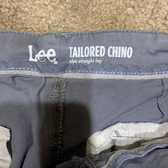 LN women’s Lee Tailored Chino Slim Straight Leg in gray size 16M - Picture 4 of 6